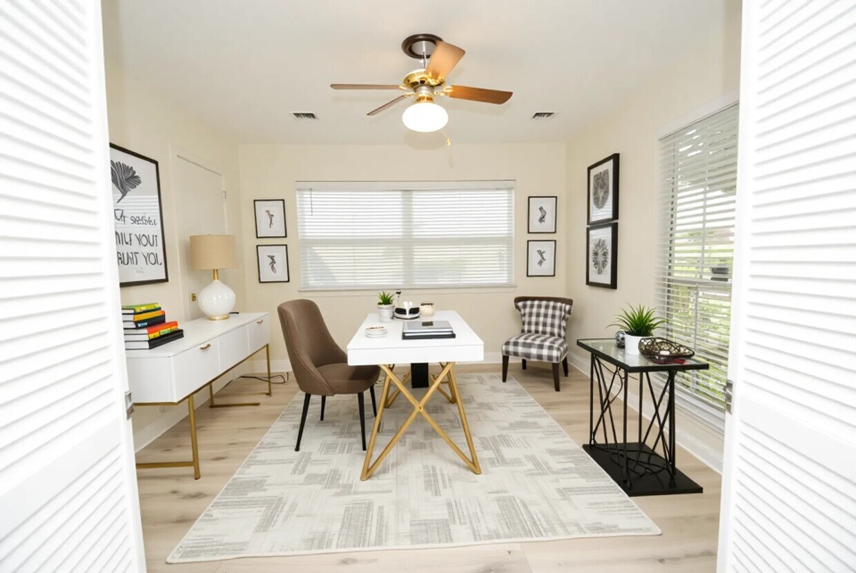 Foto principal - 1860 White Oak Dr