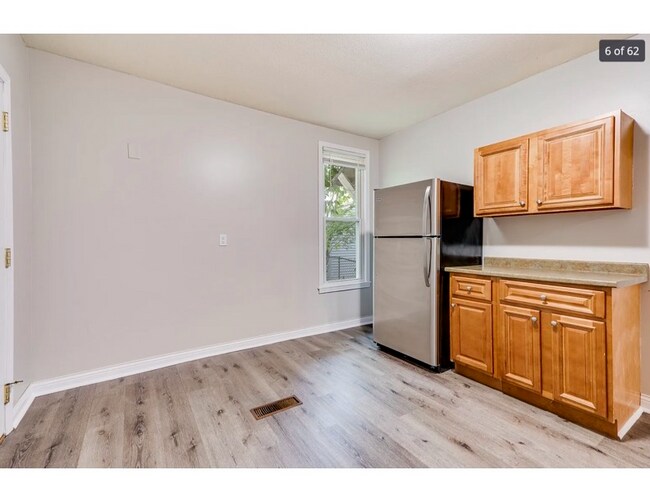 Foto del edificio - 994 Iglehart Ave