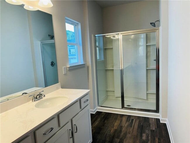 Building Photo - 217 Dupont Dr