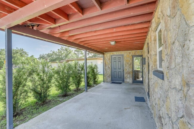 Photo - 121 S Triplet Lake Dr House