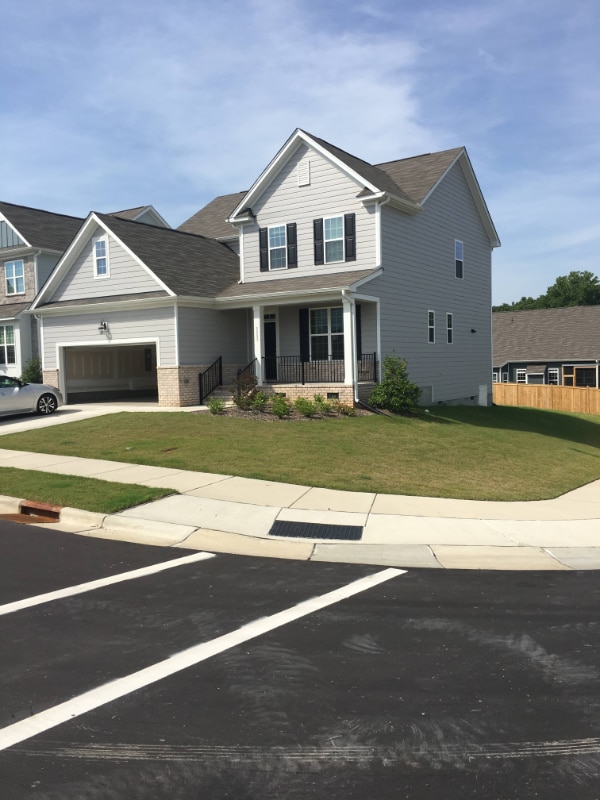 Building Photo - 2353 Longmont Dr