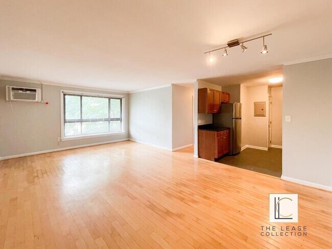 Building Photo - 3111 Naylor Rd SE