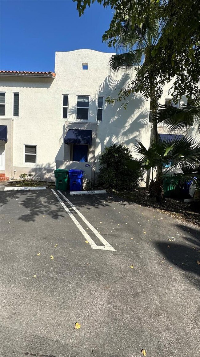 Foto del edificio - 3063 Center St