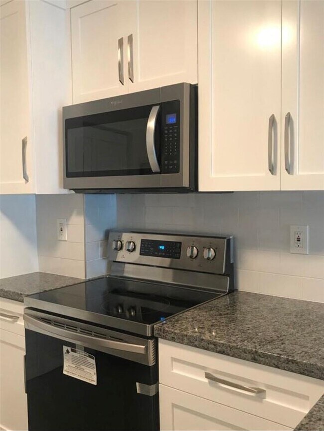 Foto del edificio - 2356 SW 16th Ave