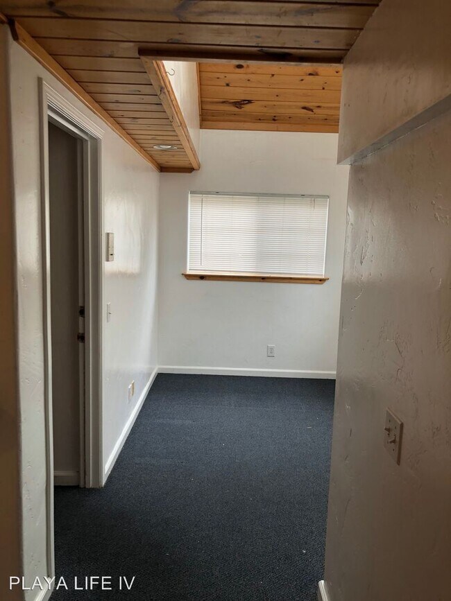 Foto del edificio - 4 br, 3 bath Room For Rent - 6536 Del Playa