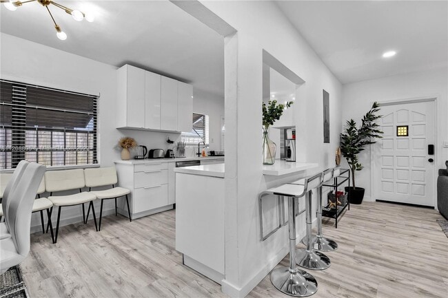 Foto del edificio - 1510 Normandy Dr