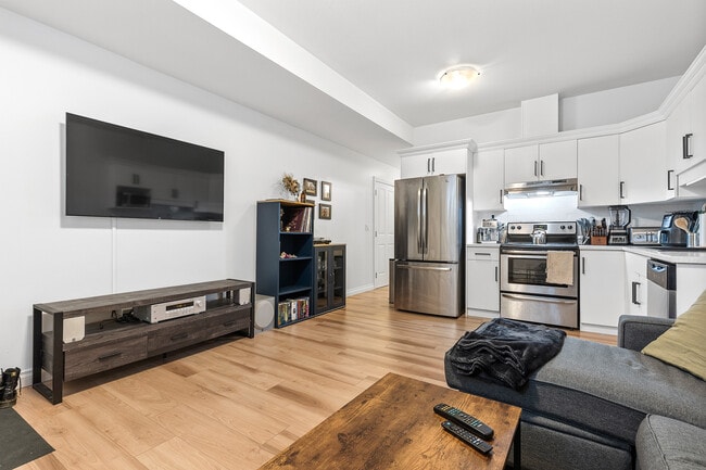 Building Photo - 35598 McKee Rd