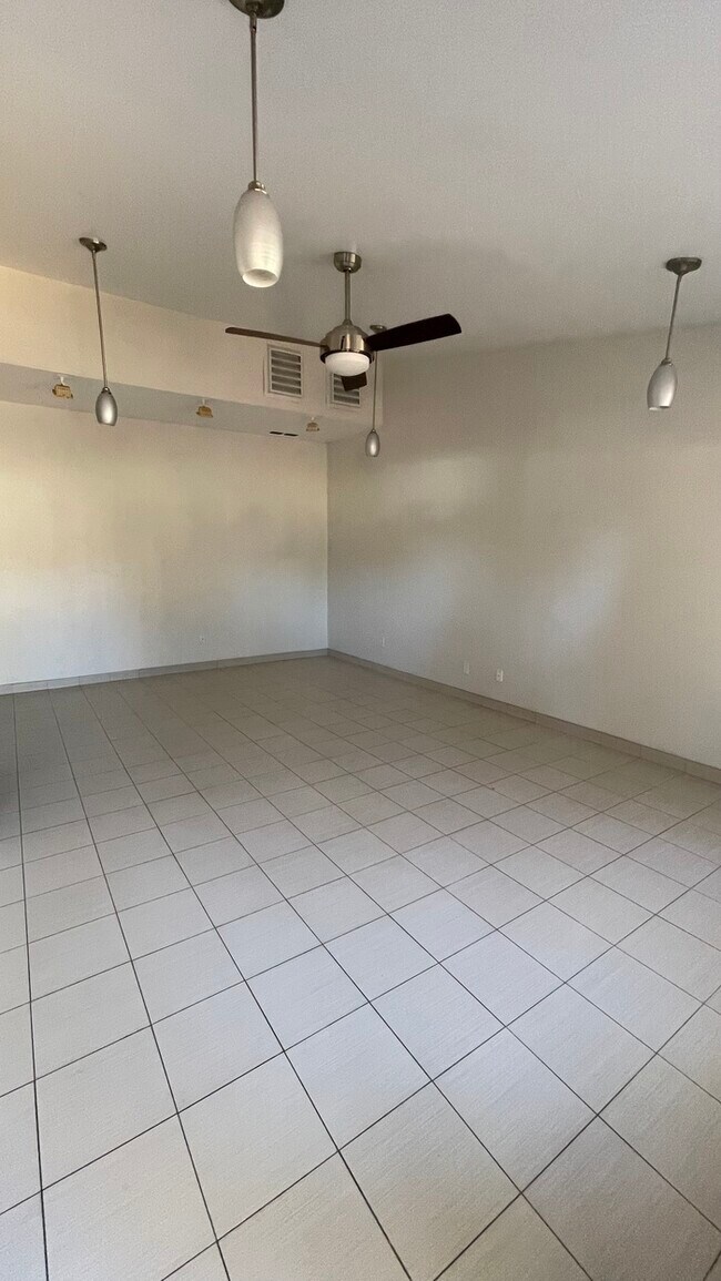 Building Photo - Patio Home Near Downtown Tempe