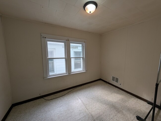 Building Photo - 145 Merrimac St