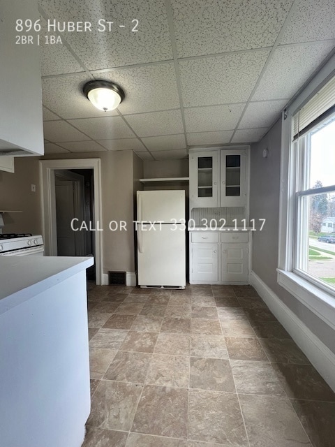 Building Photo - Two bedroom upper level apartment for rent...