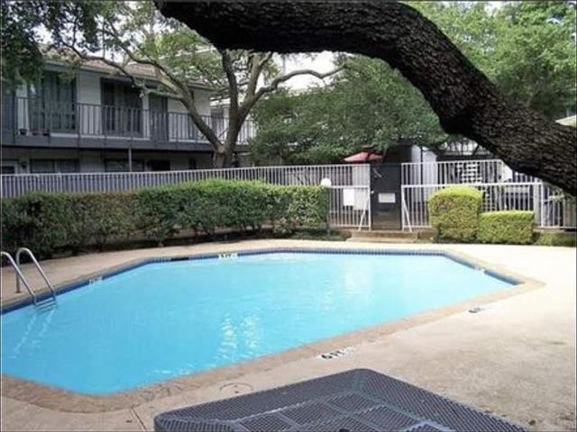 Foto del edificio - 12888 Montfort Dr