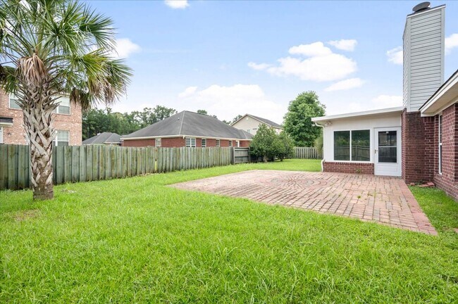 Building Photo - 3BR/2BA in Georgetown Neighborhood Savannah