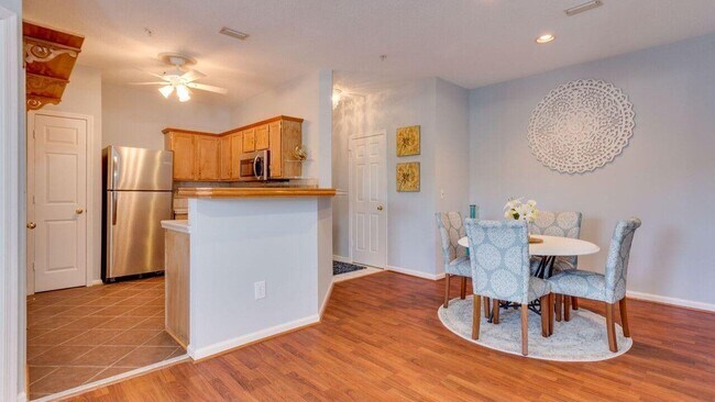 Building Photo - 14305 Grape Holly Grv