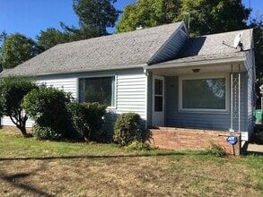 Building Photo - 825 SE 141st Ave