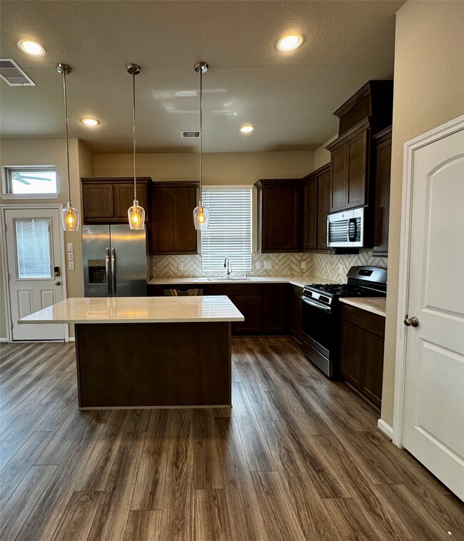 Building Photo - 2527 Bordelon Ln