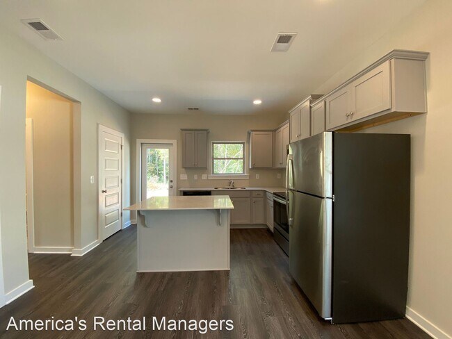 Foto del edificio - 4 br, 3 bath House - 7930 St. James Drive