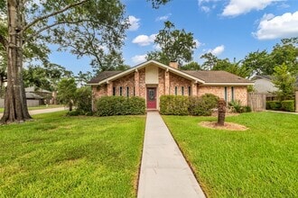 Building Photo - 3250 Three Pines Dr