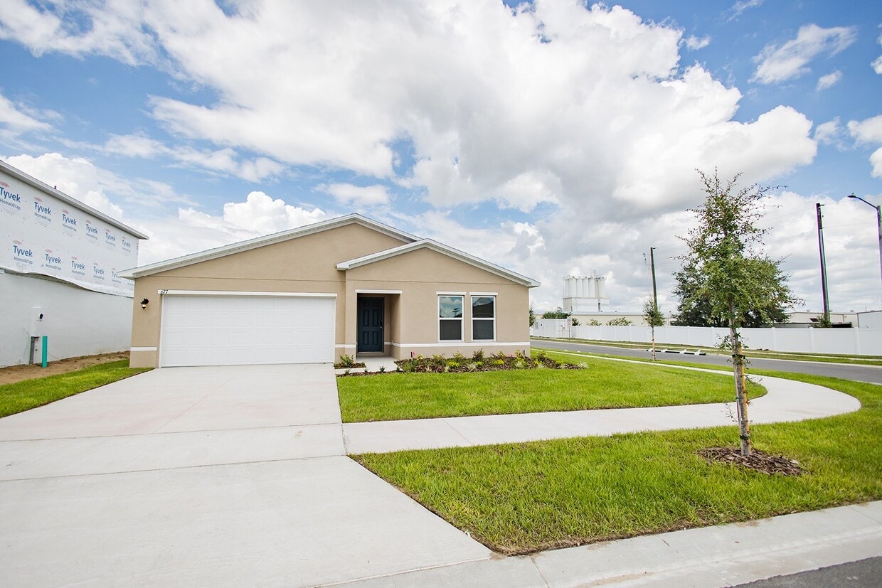 Primary Photo - 677 Hillview Lp