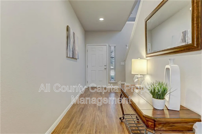 Building Photo - 424 Wapiti Rd