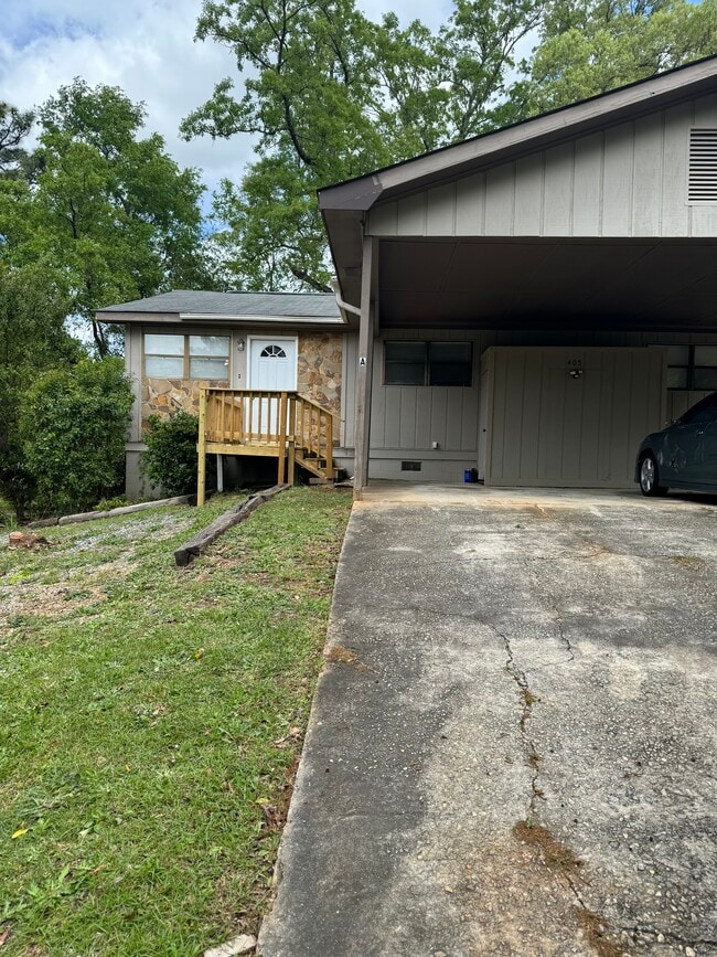 Building Photo - 405 Westcliff Cir
