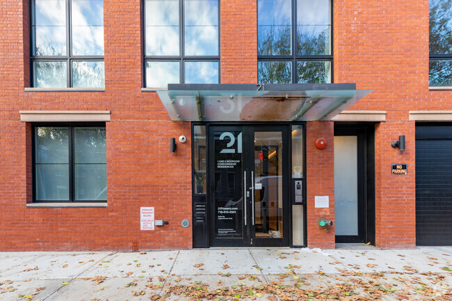 Building Photo - Williamsburg Condo