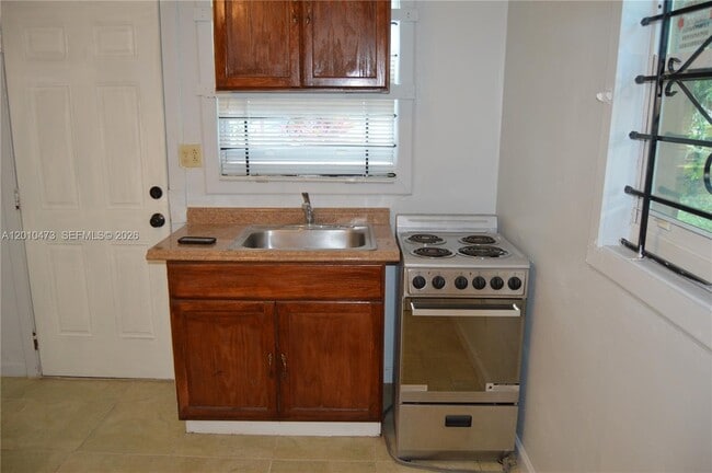Foto del edificio - 931 NW 179th Terrace