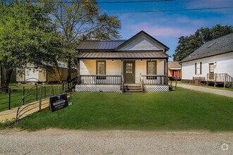 Building Photo - 106 Spring School Rd