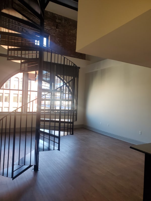 Building Photo - 10 Grand River Ave