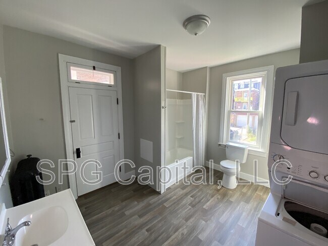 Foto del edificio - 824 W Princess St