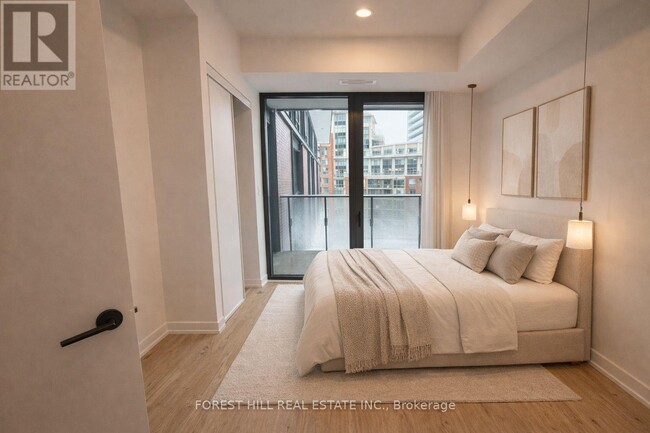 Building Photo - 35 Parliament St