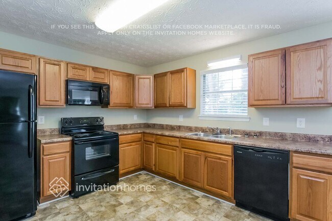 Foto del edificio - 15 Candlewood Ct