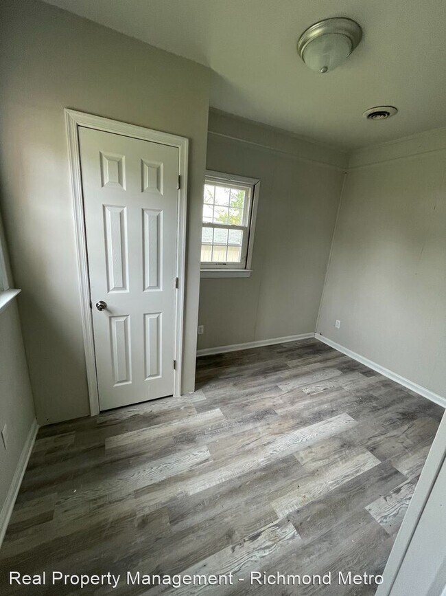 Building Photo - 3 br, 1 bath House - 4509 Eastover Ave