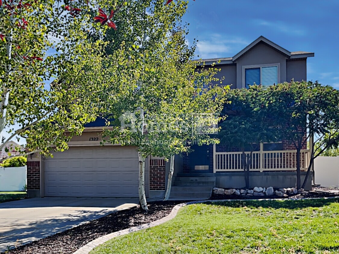 1322 N 2585 W House Rental in Clinton, UT