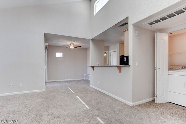 Foto del edificio - 9325 W Desert Inn Rd