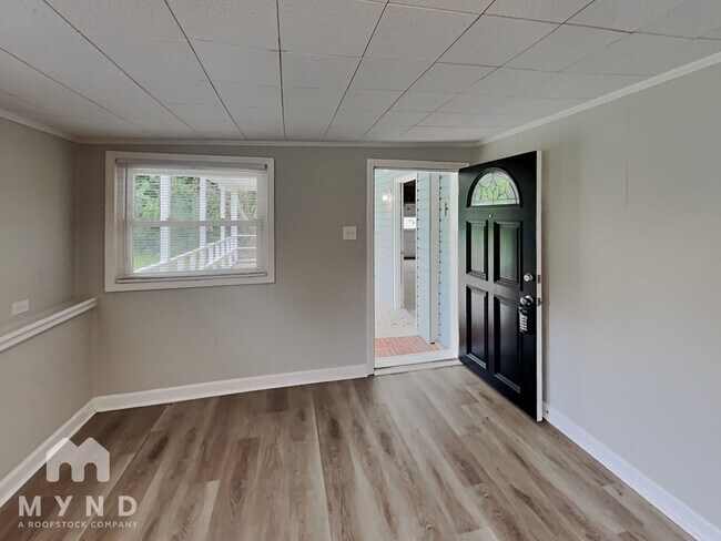 Building Photo - 5520 Kool Springs Dr