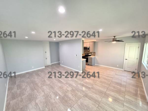 Foto principal - 13813 Oxnard St