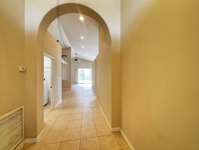 Foto del edificio - 2679 SE Castle Pine Pl