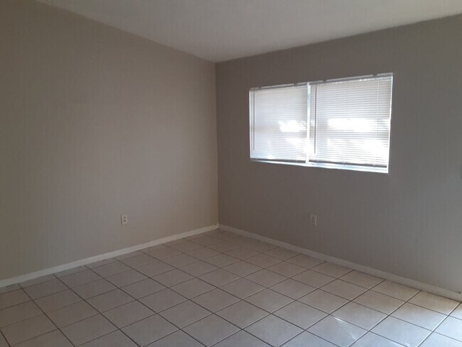Foto del edificio - 8350 Afton Ln