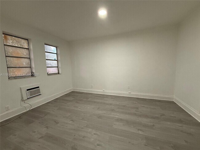 Foto del edificio - 1560 SW 5th St