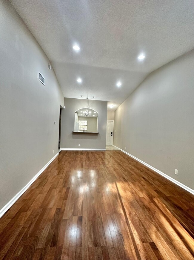 Building Photo - 3139 Millwood Terrace