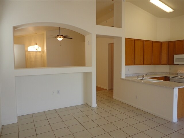 Building Photo - 837 S Roanoke St