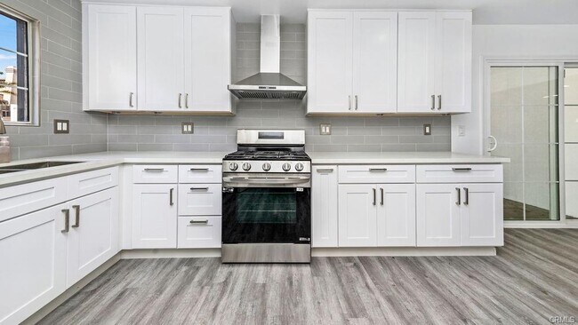 Foto del edificio - 2323 Harriman Ln