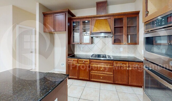 Foto del edificio - 704 Clear Water Dr