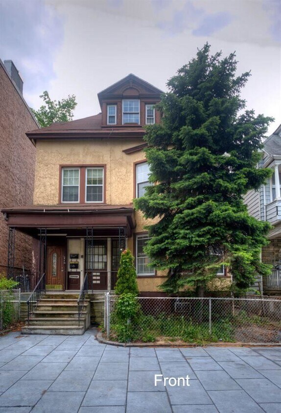 Primary Photo - 35 Bentley Ave