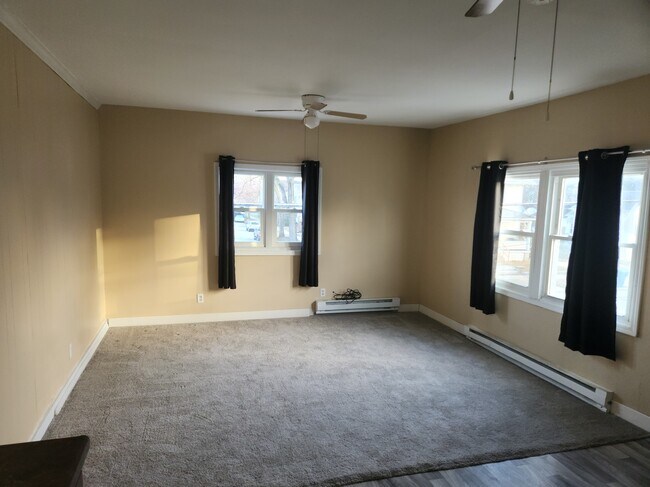 Building Photo - 600 W Station St Building Photo - 600 W Station St