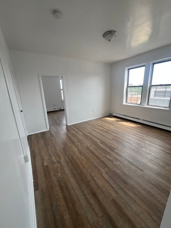Building Photo - 29 Elmwood Ter