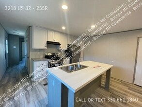 Building Photo - 3218 OH-82