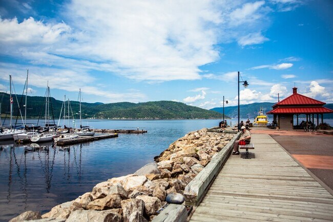 Boats docked at Saguenay harbor