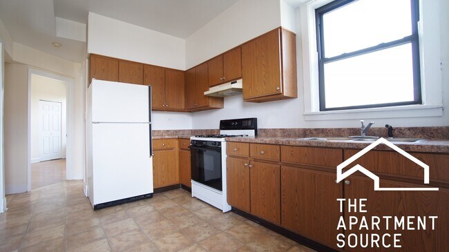 Foto del edificio - 2647 N Sawyer Ave