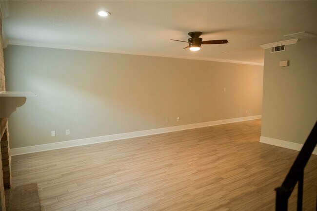 Building Photo - 14209 Briarsage Ct